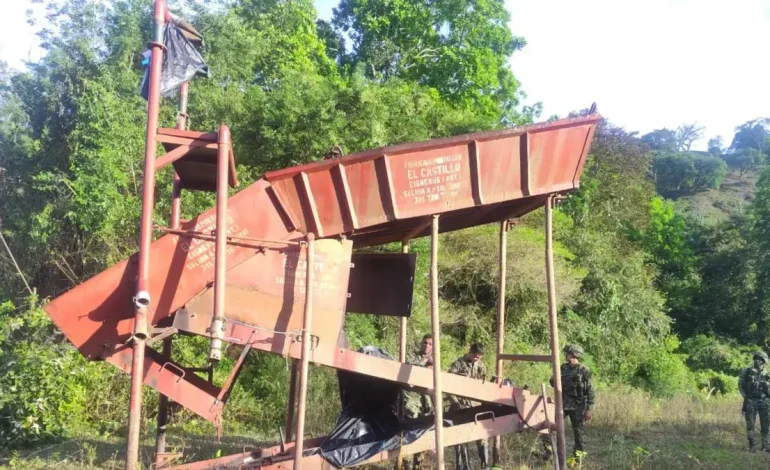  Este fue el sofisticado complejo minero ilegal en Tolima que dejó ganancias millonarias a los disidentes

 – En un click