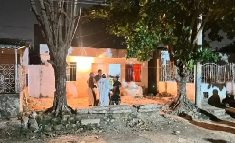  Dos murieron y fueron una pareja, mientras que la otra persona está herida

 – En un click