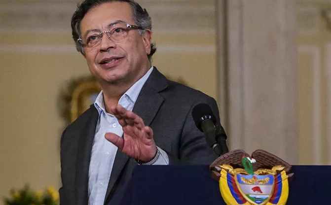  Petro hablará esta noche sobre la reforma de la salud – 

 – En un click