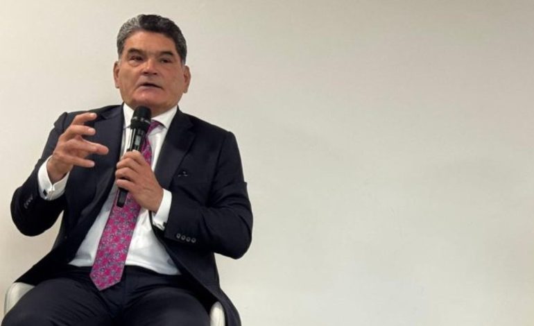  Advertencia del fiscal a todos los funcionarios públicos del país

 – En un click