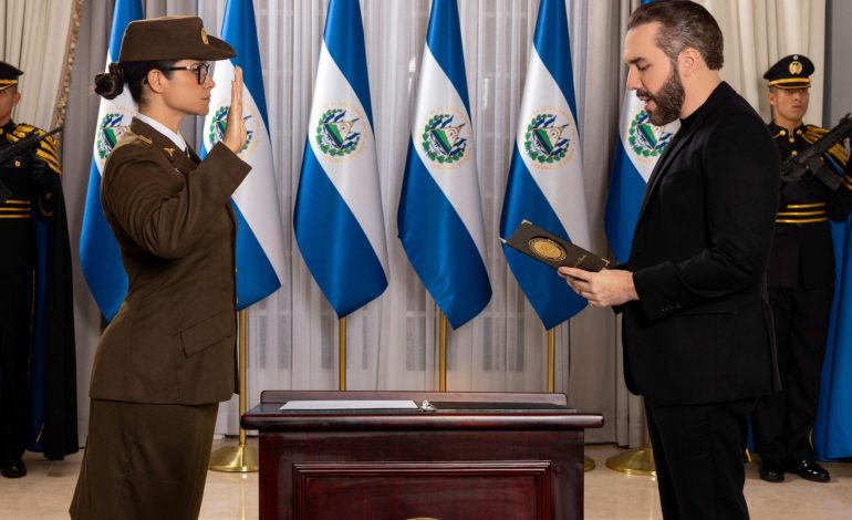  El ejército estará a cargo del Ministerio de Educación en El Salvador

 – En un click
