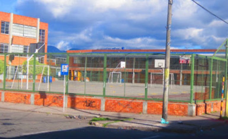  Comienza el proceso de nuevos estudiantes en las escuelas públicas en Bogotá

 – En un click