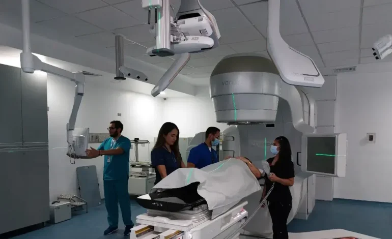  En Bucaramanga crean un nuevo sistema de radioterapia que, según los expertos, serán menos sesiones y de manera más eficiente: esta es la tecnología

 – En un click