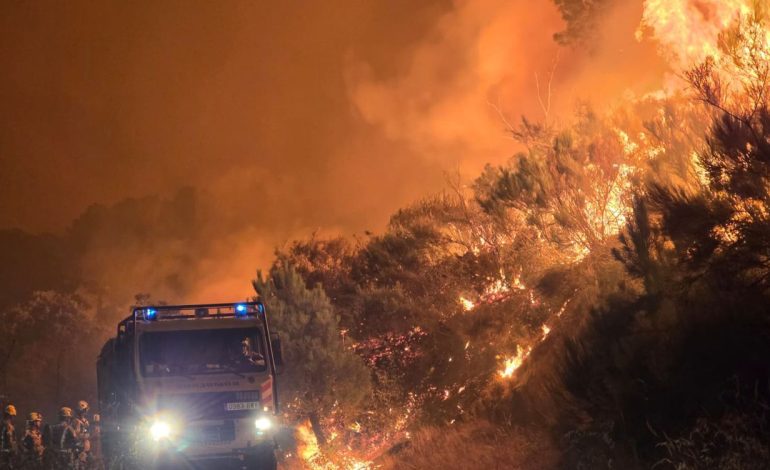  España enfrenta incendios forestales devastadores

 – En un click