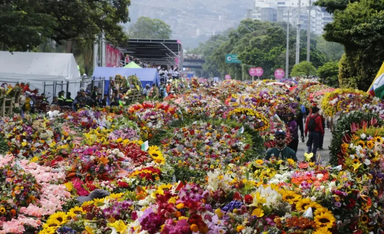  Paisas floreció con emoción y alegría en el tradicional desfile de Silleteros, que bajó la cortina de la Feria de Flores 2025

 – En un click