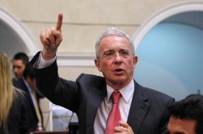  Dura condena contra el ex presidente Uribe parte de dos historias de la corte colombiana

 – En un click