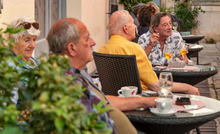  Los hoteleros les prometieron felices con el gran negocio de las terrazas. Hasta que llegó la nueva ley antitabaco

 – En un click