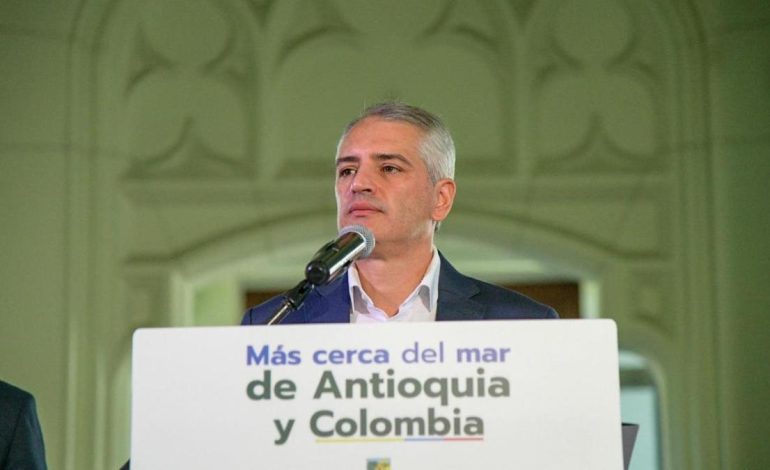  Gobernador de Antioquia, Andrés Rendón, anuncia el Consejo de Seguridad después del ataque contra EPM Energy Tower en Medellín

 – En un click