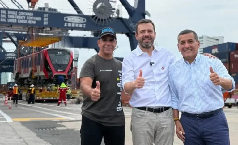  El alcalde Alejandro Char asegura que Barranquilla debe comenzar a proyectar su propio metro y dejar que se definan dos líneas durante su gobierno actual.

 – En un click