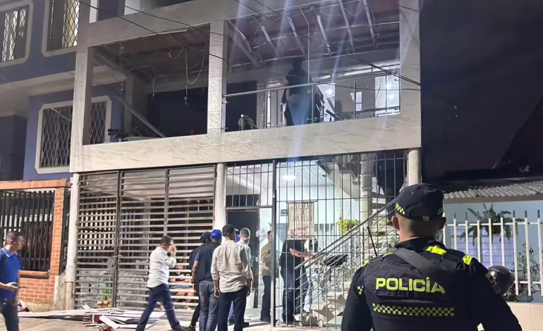  ¿Quién fue el ataque con Granada en una casa en el este de Cali fue dirigido a él? Dos de los heridos serían Mariachis que jugó en celebración.

 – En un click