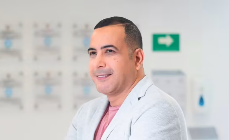  La defensa del cirujano Gabriel Monterrosa niega la mala praxis y afirma que no hay sanciones o procesos actuales contra él

 – En un click
