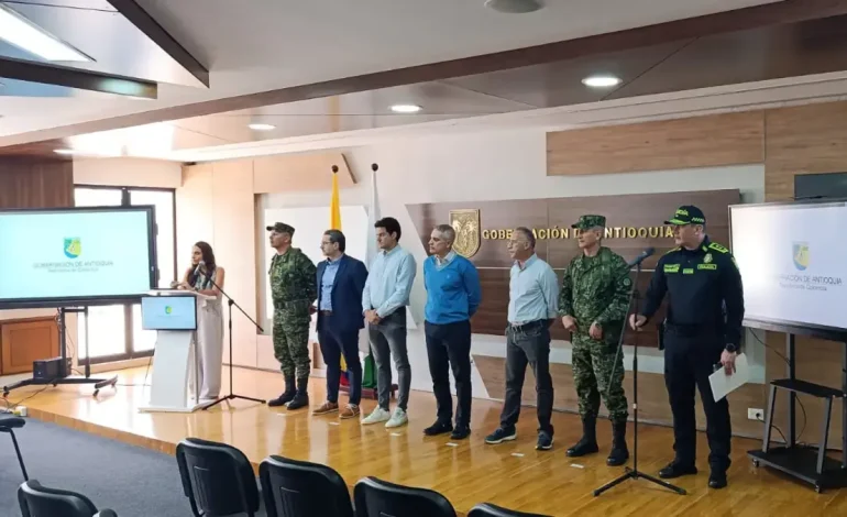  Más de 100 uniformados reforzarán la fuerza en Medellín después del ataque con explosivos a Torre de Energy en Loreto

 – En un click