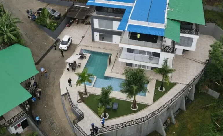  Consecuencias para el invasor de la tierra del tamaño del estadio de Guerrero Pascual: no hubo cambios, sino mansión con jacuzzi y piscina en Cali

 – En un click