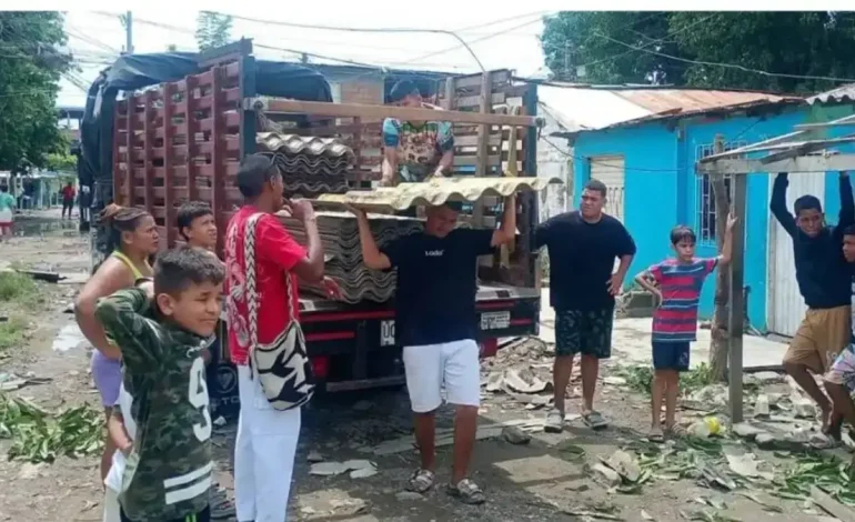  Emergencia climática debido a fuertes lluvias y vientos de huracanes: en Montería se despertaron sin techos y calles inundadas

 – En un click