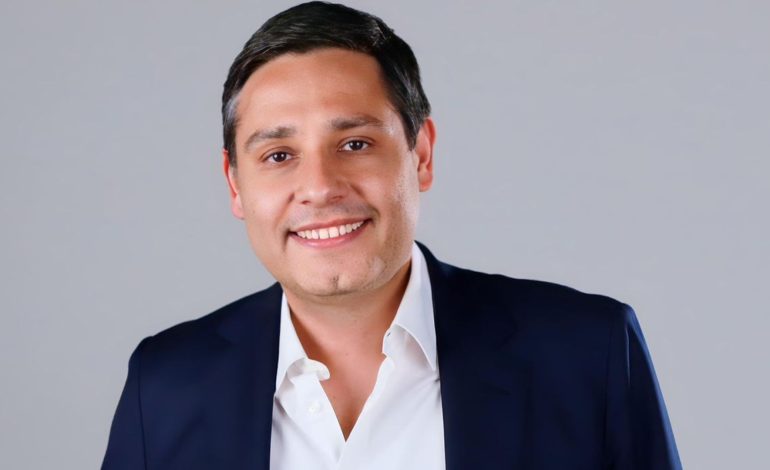  El movimiento político de Mauricio Lizcano permaneció sin estatus legal

 – En un click