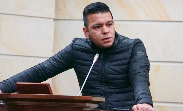  ¿Por qué Jota Pe Hernández está en la elevación de la Corte Suprema de Justicia?

 – En un click