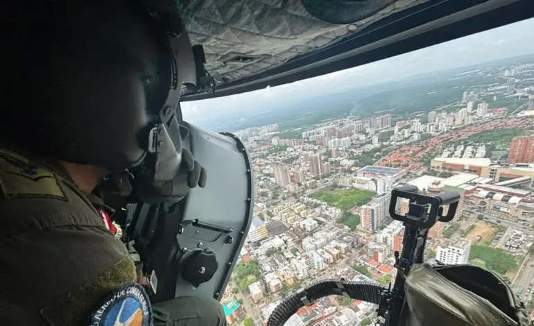  Helicopter apoya campañas contra el crimen en Barranquilla

 – En un click