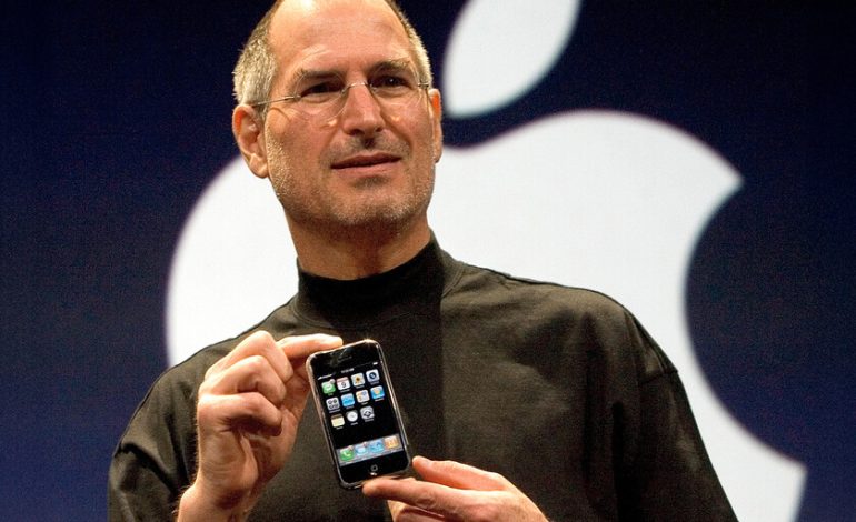 Oda a las esquinas redondeadas, el elemento visual que le ha dado la razón una vez más a Steve Jobs
– En un click