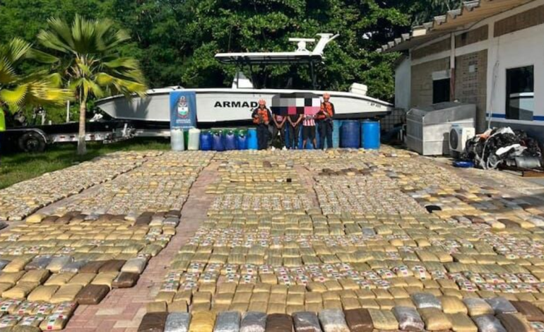 Navy toma más que una tonelada de marihuana hacia América Central

 – En un click