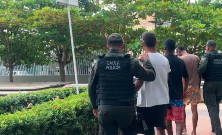 Cartagena: prisión para tres hombres que detuvieron a turistas mexicanos en el mar para extorsionarlos: responderán por secuestro para pedir rescate
– En un click