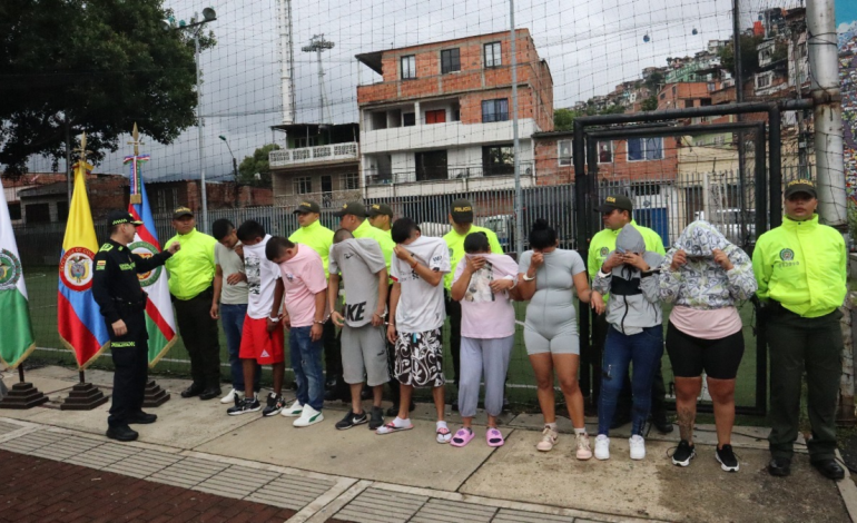 ‘Los Halcones’ cayeron | Así es la temida banda de sicarios, robos y tráfico de 5.000 dosis de droga semanales en Cali: ¿cómo fue el operativo?

 – En un click