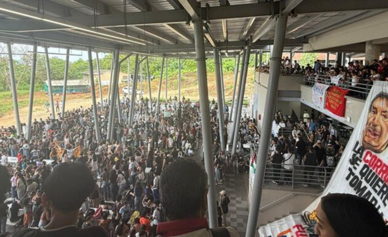 Petro, rector y autoridades reaccionan ante disturbios en la Universidad del Atlántico
 – En un click