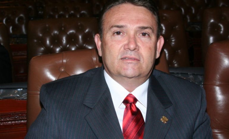 El exsenador Carlos Barriga fue condenado por parapolítica
– En un click