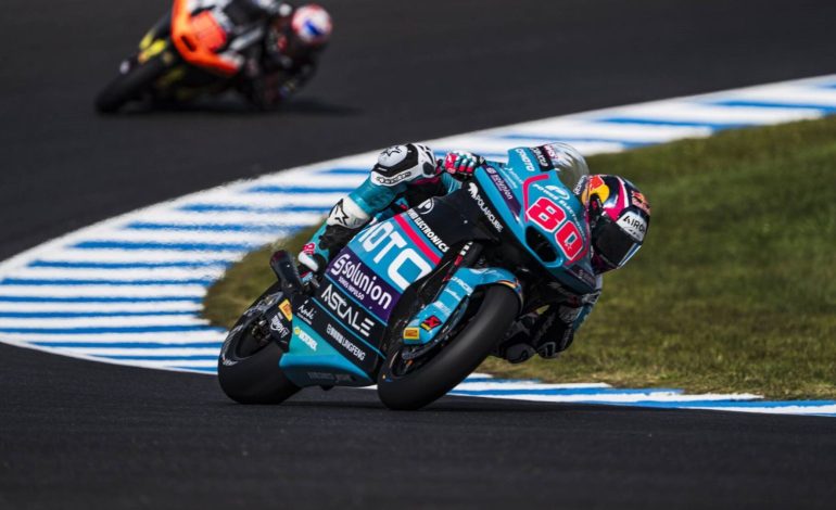 David Alonso corrió duro en el GP de Australia
– En un click