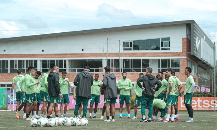 Nacional ya tiene nuevo entrenador: Es de la casa y avisaron a los jugadores

 – En un click