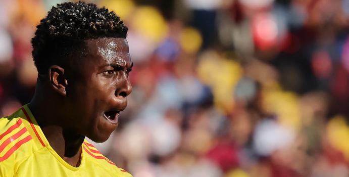 El seleccionador de Colombia defendió a Neiser Villarreal
– En un click