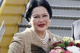 Muerte de la Reina Madre de Tailandia – 
 – En un click