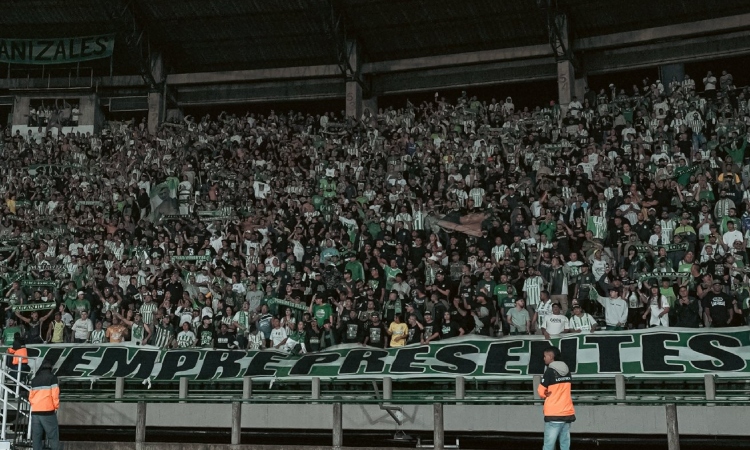 La ley le cayó encima por culpa de sus fans
– En un click