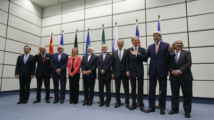 Irán pone fin al acuerdo nuclear de 2015 y reaviva la tensión internacional –
– En un click