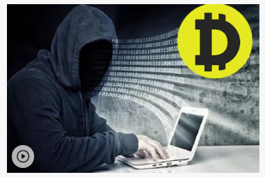 El hombre que estafó a 220.000 personas y que hoy es objetivo del FBI –
– En un click