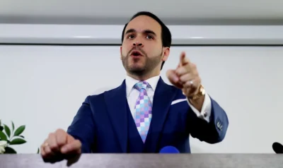  Candidato presidencial colombiano se reúne con canciller de Israel y promete reiniciar vínculos

 – En un click