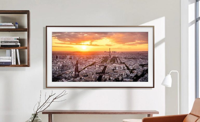  Parece un cuadro, pero es un televisor Samsung con pantalla de 65 pulgadas y tiene uno de sus mejores precios hasta la fecha

 – En un click