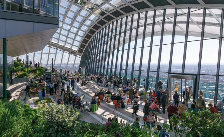 En 2013 Londres anunció su rascacielos más impresionante. En aquel entonces, nadie podía imaginar el peligro que tenían sus cristales.

 – En un click