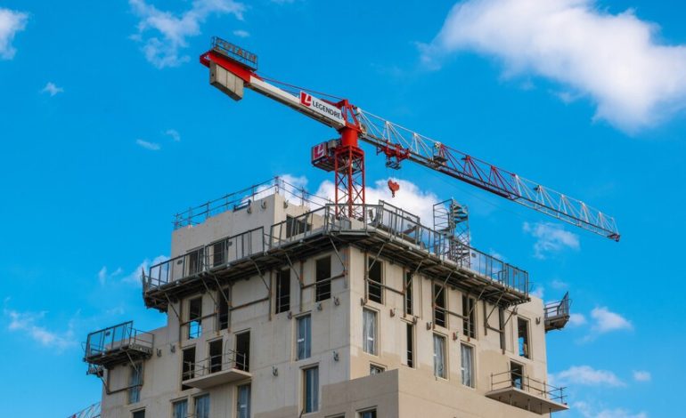  Hay quienes piensan que la crisis inmobiliaria se soluciona construyendo. En la Universidad Politécnica de Cataluña creen estar equivocados

 – En un click