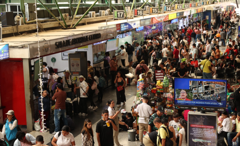 Se espera que más de 5,4 millones de viajeros transiten por terminales de Medellín durante la temporada de fin de año

 – En un click