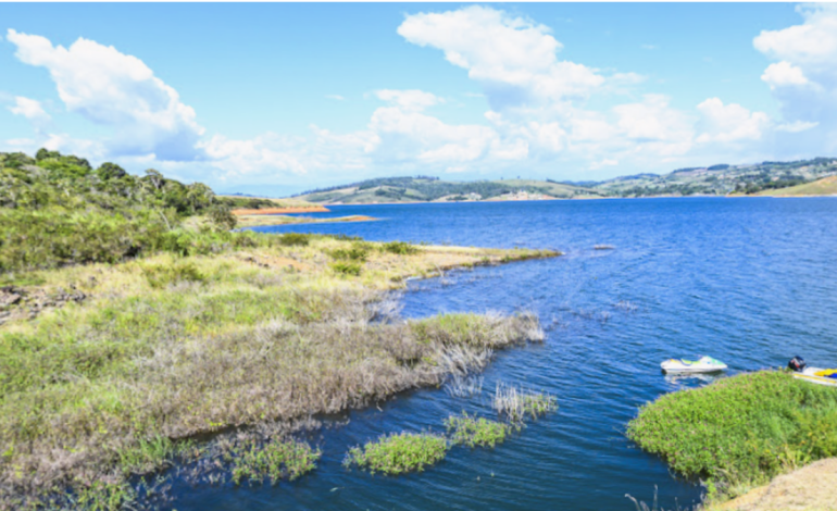 Un muerto y un desaparecido por vuelco de embarcación en el Lago Calima, Valle del Cauca

 – En un click