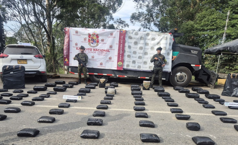 ¿Cómo lograron el Ejército y la Policía incautar más de media tonelada de droga?

 – En un click