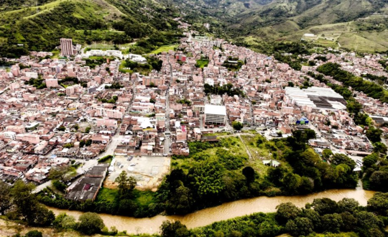 Perdió la vida en Copacabana tras deslave por lluvia

 – En un click