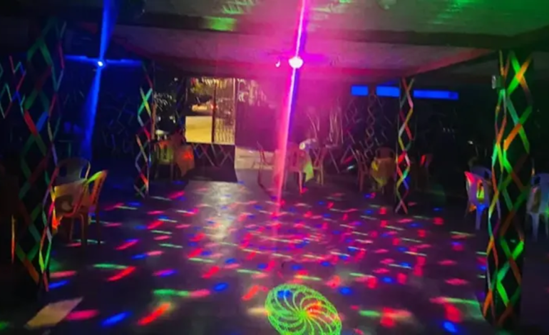 Hombre mató a una persona e hirió a otras dos porque le negaron el ingreso a una discoteca en Bucaramanga

 – En un click