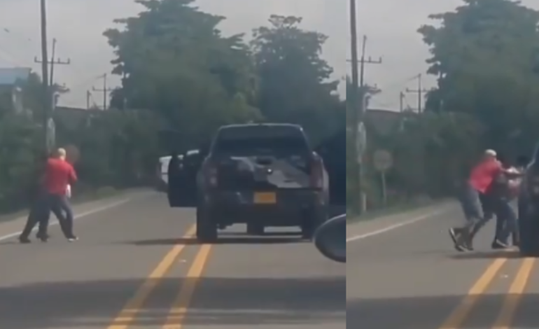  Conductor fue víctima de robo cerca de la vía que conecta Villa Rica y Puerto Tejada: los delincuentes huyeron con la camioneta

 – En un click