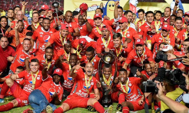 América sueña con el regreso de dos grandes campeones

 – En un click