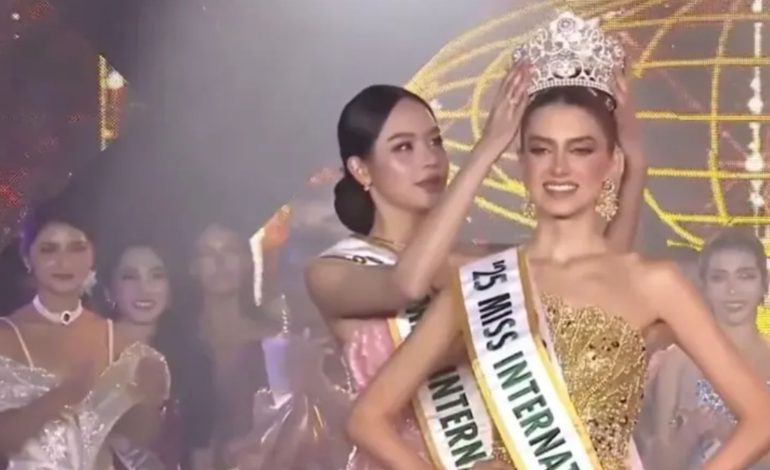  Catalina Duque gana la corona de Miss Internacional

 – En un click