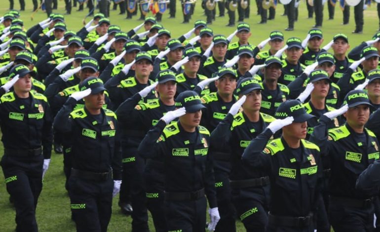  Confirman sanción disciplinaria a dos policías de Bucaramanga

 – En un click