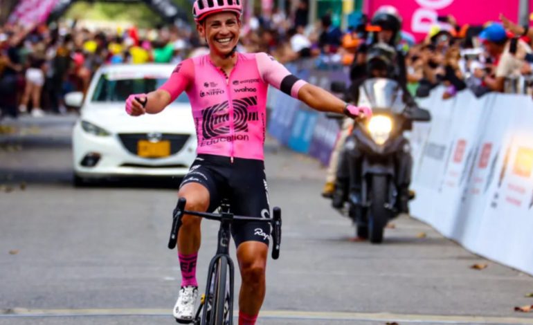 Esteban Chaves dice adiós al ciclismo

 – En un click