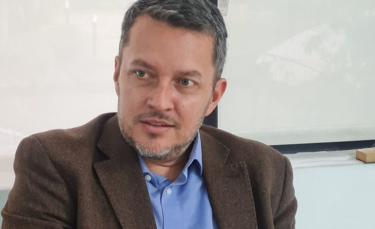  «Lamentan en el Congreso a los desaparecidos de Bogotá»: Juan Pablo Camacho

 – En un click