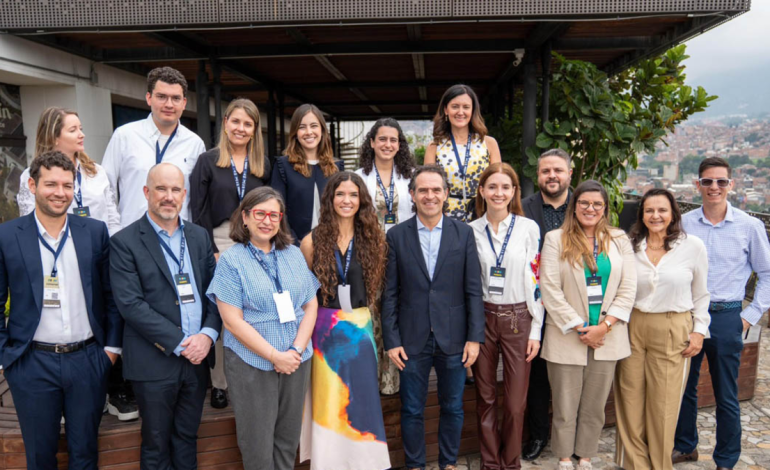  Expertos del Foro Económico Mundial recorren la ciudad para aprender y colaborar

 – En un click